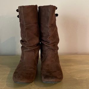 Soda faux suede boots